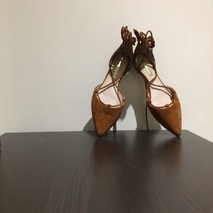 Abri Pointy Toe Ghillie Flat